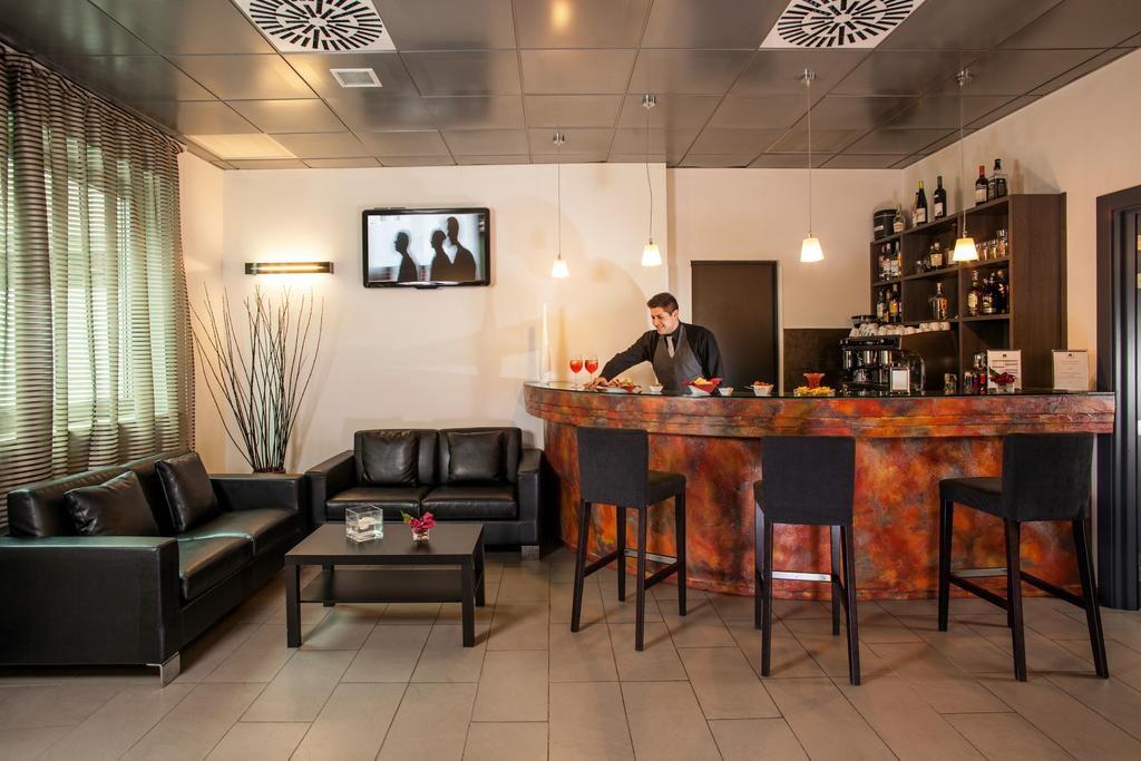 Hotel Artis Rome Bagian luar foto