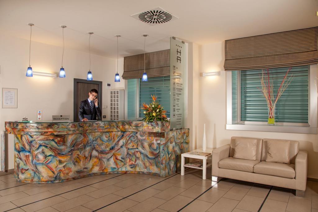 Hotel Artis Rome Bagian luar foto