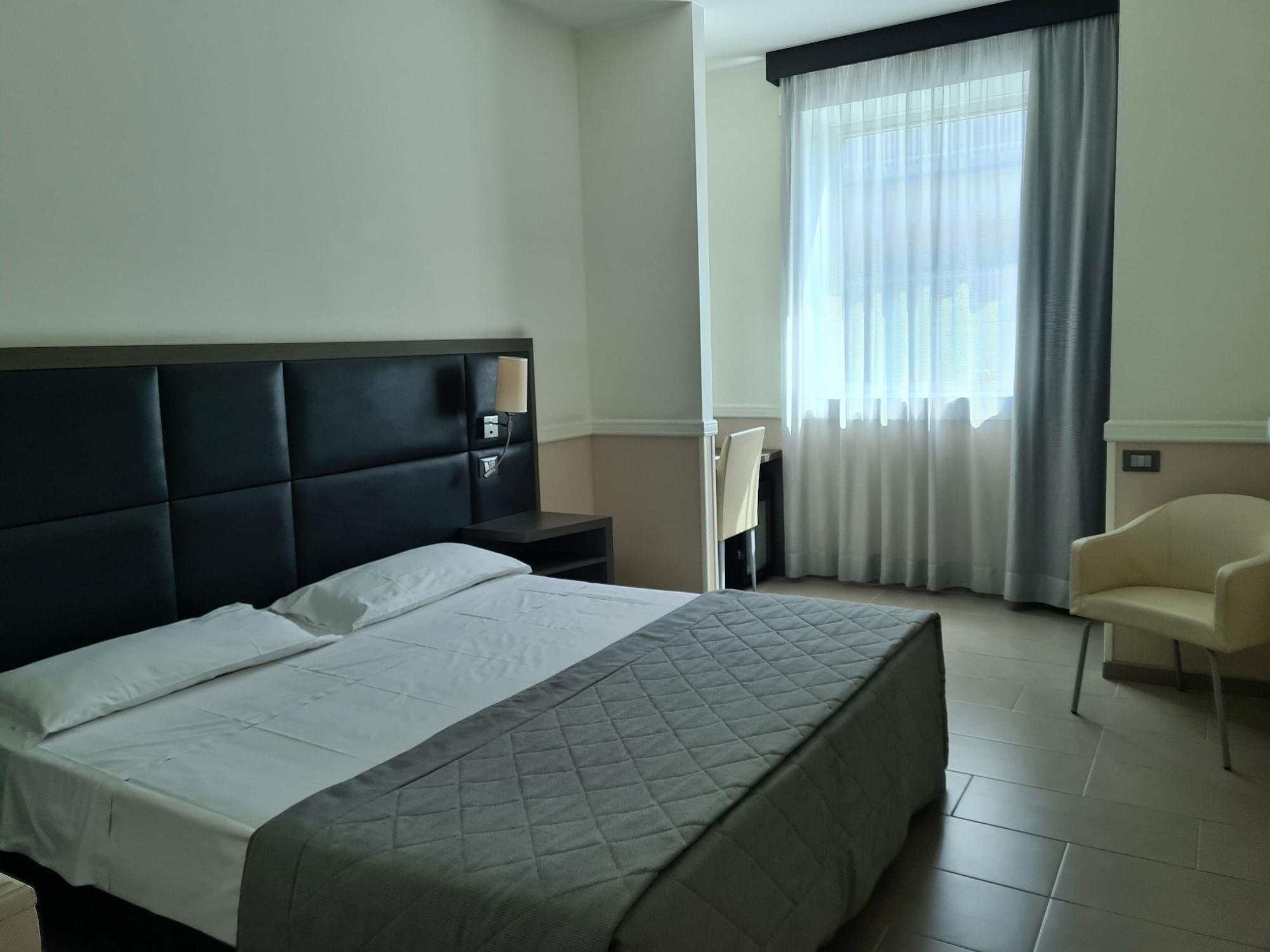 Hotel Artis Rome Bagian luar foto
