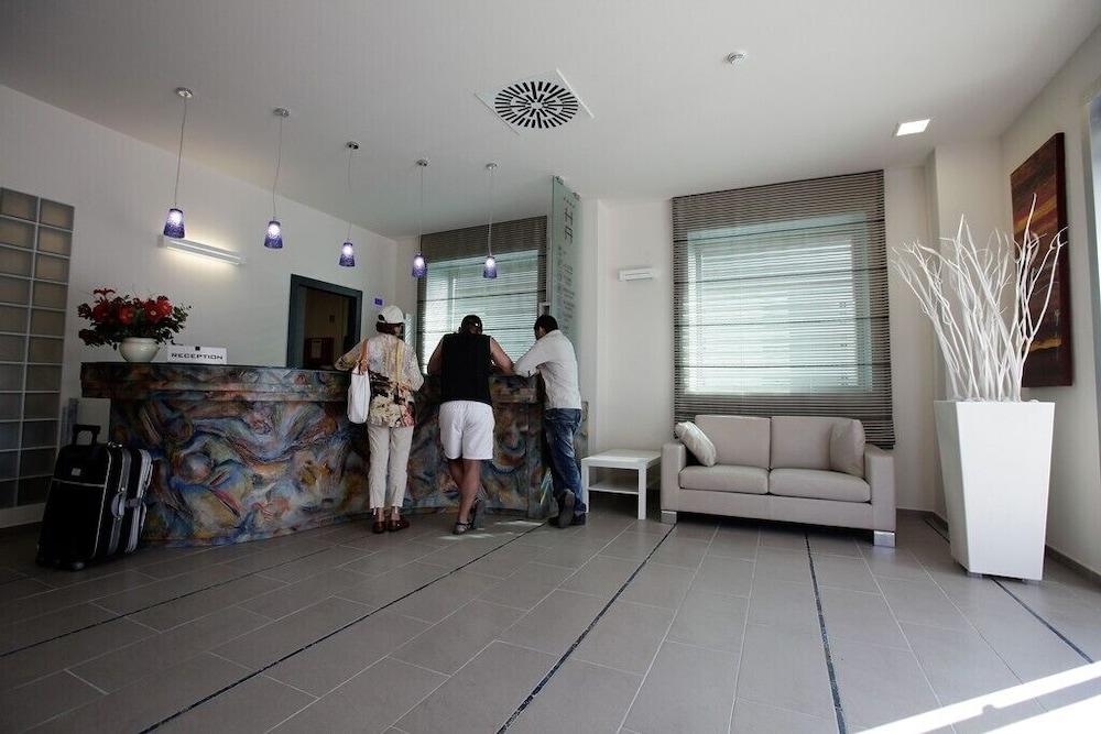 Hotel Artis Rome Bagian luar foto