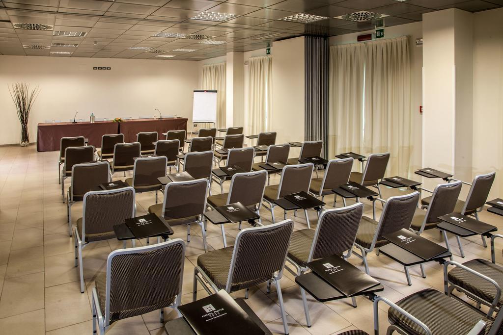 Hotel Artis Rome Bagian luar foto
