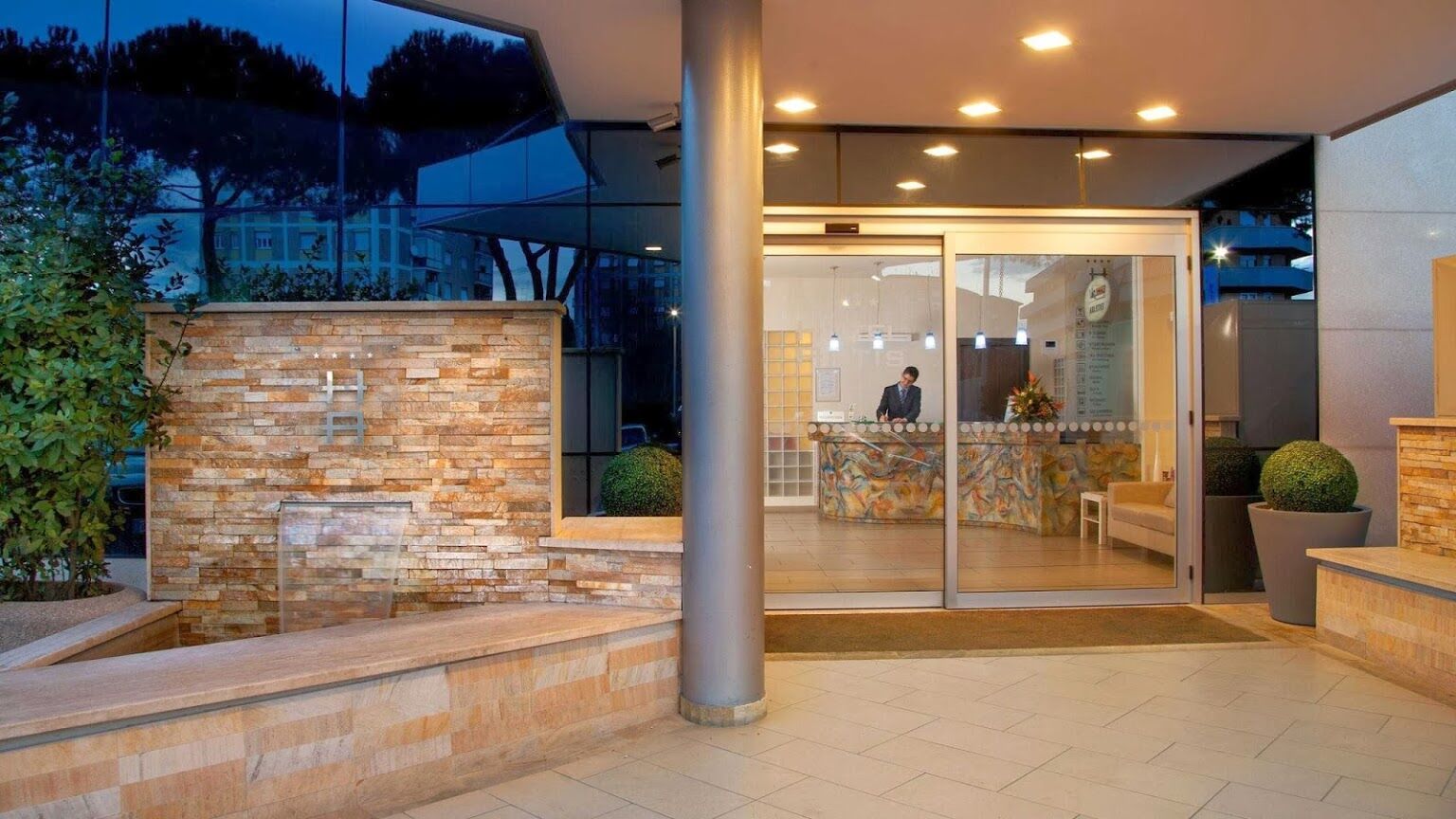 Hotel Artis Rome Bagian luar foto